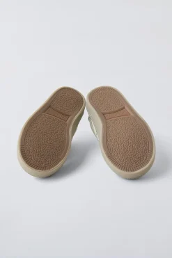 Niños ZARA 1½ - 6 Años·Zapatos|1½ - 6 Años·Zapatos<BAMBA PIEL TIRAS
