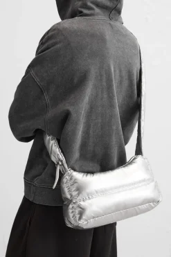 Outlet BANDOLERA ACOLCHADA METALIZADA Hombre Bolsos / Mochilas