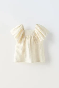 Niños ZARA 1½ - 6 Años·Camisetas|1½ - 6 Años·Total Look<BLUSÓN TEXTURA VOLANTES