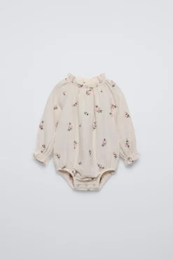 Niños ZARA 6 - 18 Meses·Bodies<BODY FLORES