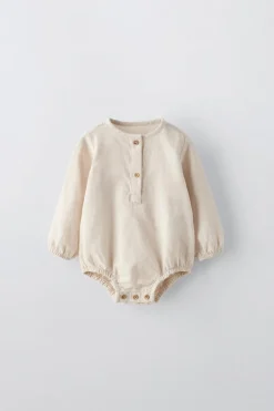 Niños ZARA 6 - 18 Meses·Bodies<BODY LISO BOTONES