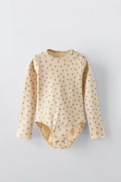 Niños ZARA 1½ - 6 Años·Camisetas|1½ - 6 Años·Total Look<BODY RIB FLORES