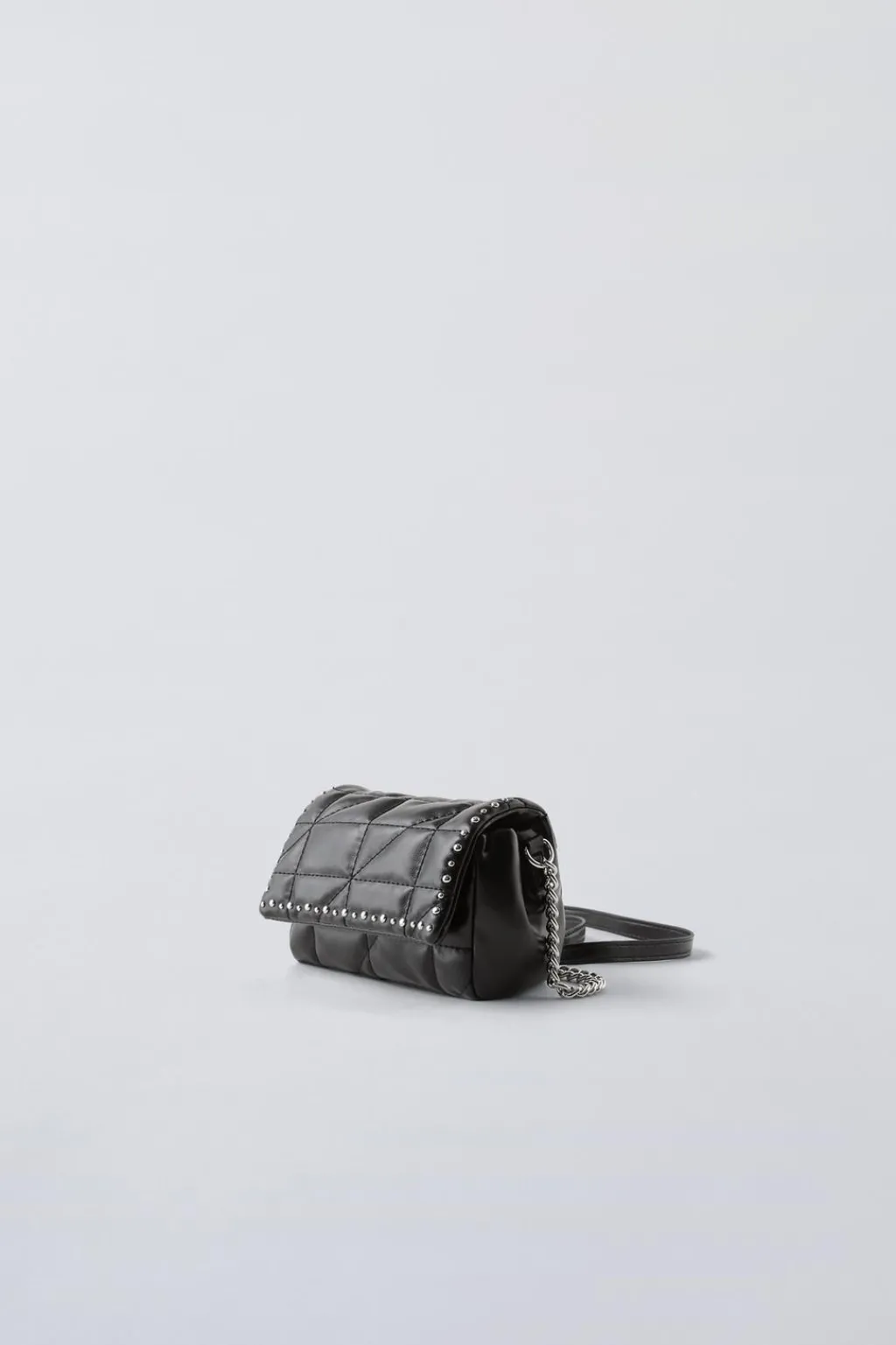 Niños ZARA 6 - 14 Años·Bolsos / Mochilas<BOLSO ACOLCHADO TACHAS