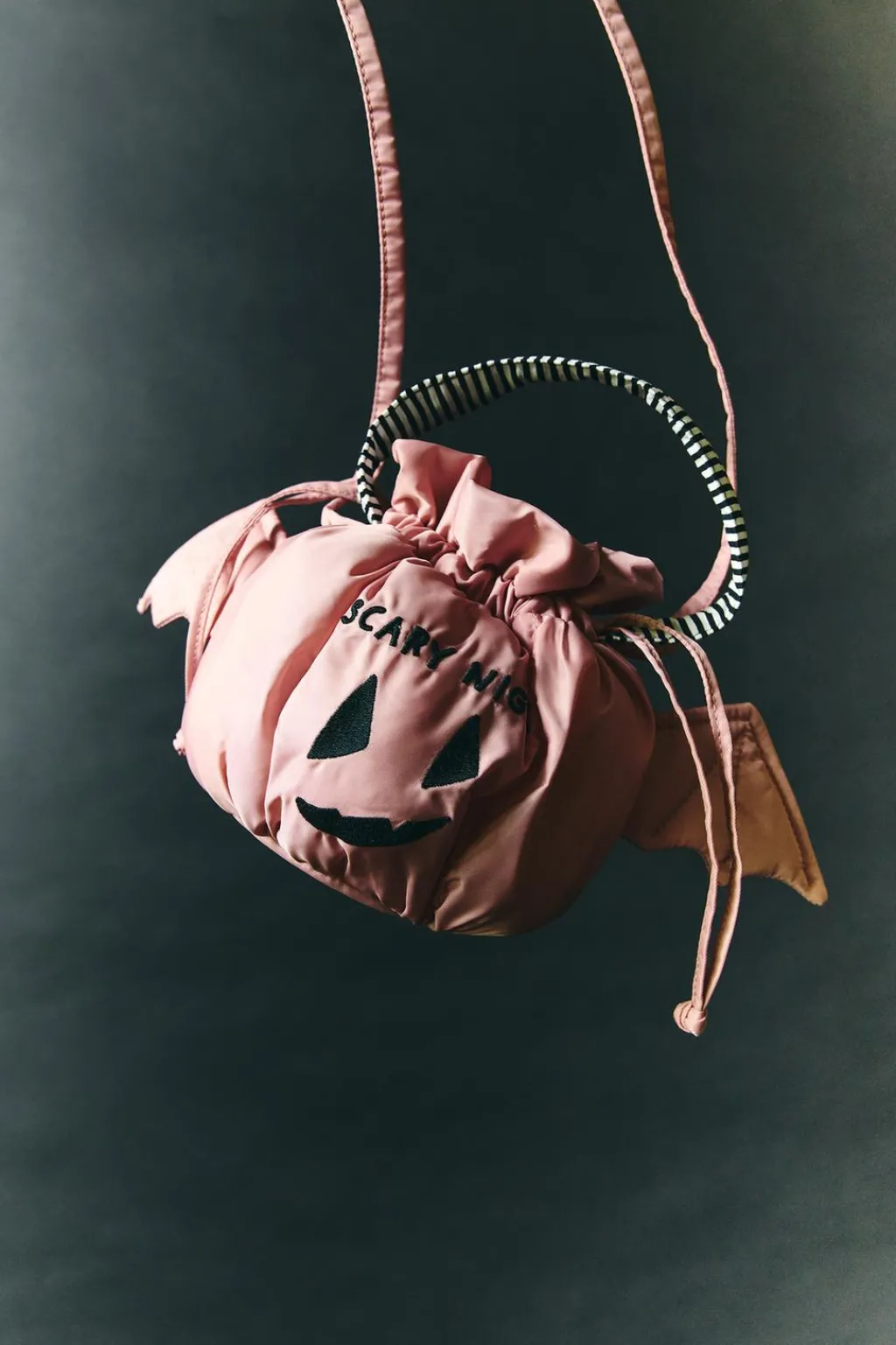 Niños ZARA 6 - 14 Años·Bolsos / Mochilas<BOLSO BOMBONERA