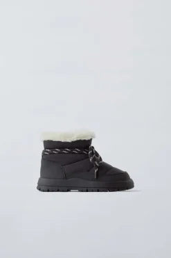 Niños ZARA 1½ - 6 Años·Zapatos|1½ - 6 Años·Zapatos<BOTA ACOLCHADA