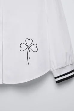 Niños ZARA 6 - 14 Años·Blusas / Camisas<CAMISA BORDADO PUÑO RIB