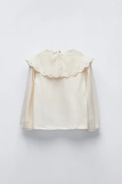 Niños ZARA 1½ - 6 Años·Camisetas|6 - 18 Meses·Camisetas<CAMISETA CUELLO BORDADO