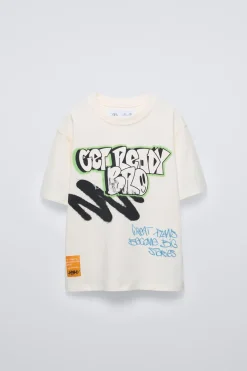Niños ZARA 6 - 14 Años·Camisetas<CAMISETA GRAFFITI ETIQUETA