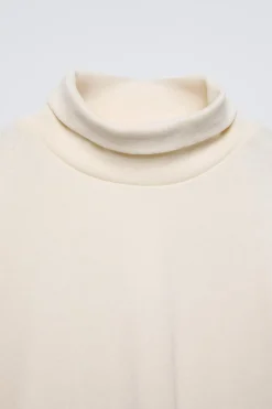 Niños ZARA 1½ - 6 Años·Camisetas|1½ - 6 Años·Camisetas<CAMISETA LISA CUELLO VUELTO