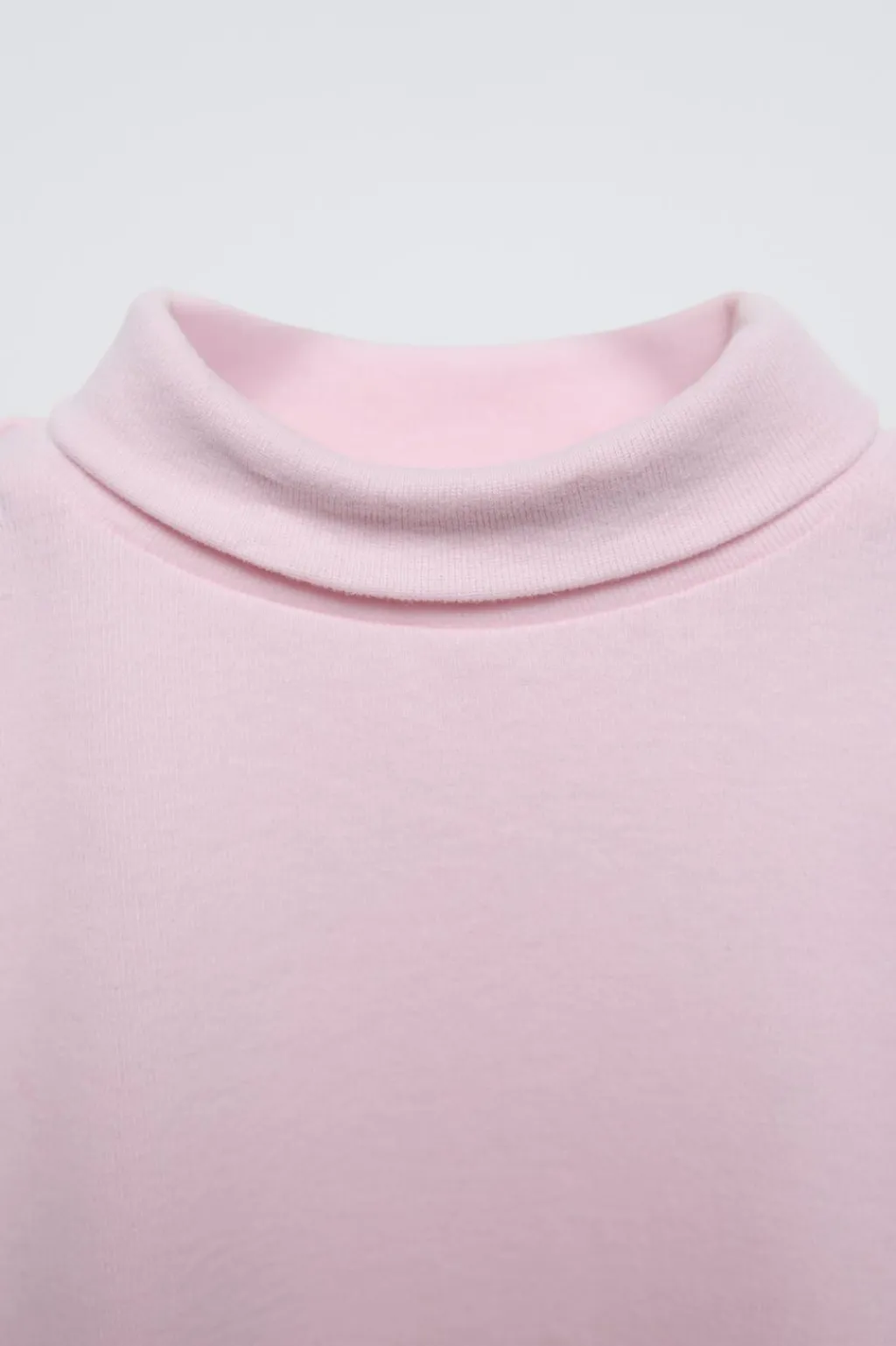 Niños ZARA 1½ - 6 Años·Camisetas|1½ - 6 Años·Camisetas<CAMISETA LISA CUELLO VUELTO