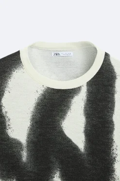 Sale CAMISETA PUNTO ESTAMPADO SPRAY Hombre Jerséis / Chaquetas|Camisetas