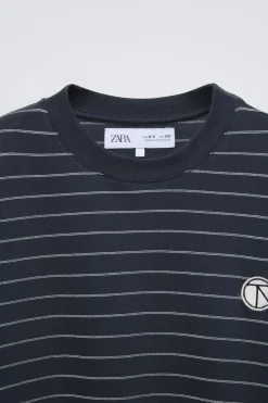 Niños ZARA 6 - 14 Años·Camisetas<CAMISETA RAYAS PARCHE BORDADO