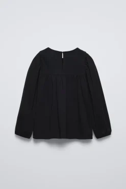 Niños ZARA 6 - 14 Años·Camisetas<CAMISETA ROMÁNTICA BORDADOS