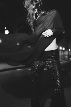 Outlet CAPA SEMITRASNPARENTE ASIMÉTRICA Mujer Chaquetas / Cazadoras