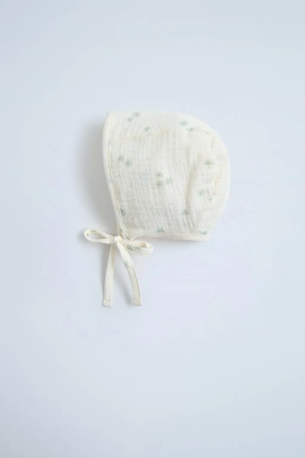 Niños ZARA 0 - 6 Meses·Básicos|Accesorios / Zapatos / 0 - 14 Años<CAPOTA TEXTURA TRÉBOL