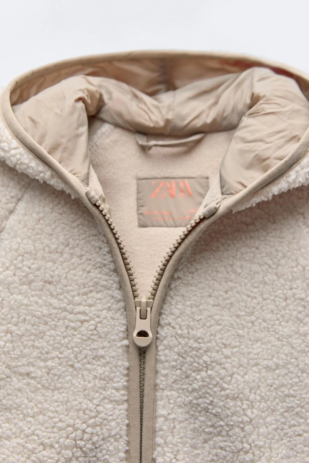 Niños ZARA 1½ - 6 Años·Abrigos|1½ - 6 Años·Abrigos<CAZADORA CAPUCHA BORREGUILLO