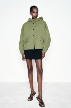 Discount CAZADORA CORTA CAPUCHA Mujer Chaquetas / Cazadoras