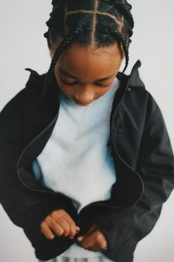 Niños ZARA 6 - 14 Años·Abrigos|6 - 14 Años·Deporte / Chándal<CAZADORA TÉCNICA CAPUCHA WATER REPELLENT