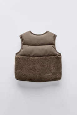 Niños ZARA 1½ - 6 Años·Abrigos|1½ - 6 Años·Abrigos<CHALECO POLAR CONTRASTE