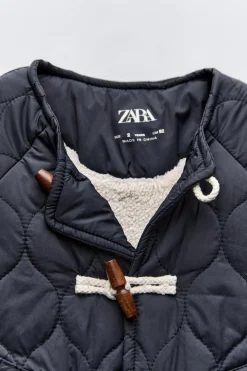 Niños ZARA 6 - 18 Meses·Abrigos / Buzos<CHAQUETA ACOLCHADA ALAMARES