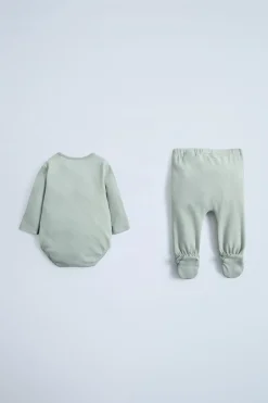 Niños ZARA 0 - 6 Meses·Bodies / Camisas|0 - 6 Meses·Leggings / Polainas<CONJUNTO BODY Y POLAINA LISO