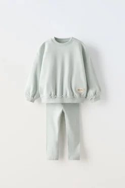 Niños ZARA 1½ - 6 Años·Sudaderas|1½ - 6 Años·Pantalones<CONJUNTO JOGGING SUDADERA Y LEGGING OVERSIZE