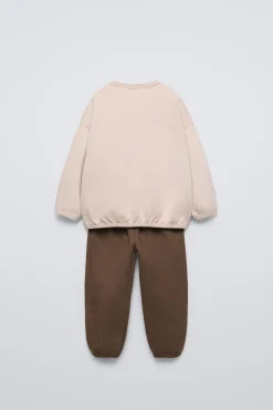 Niños ZARA 1½ - 6 Años·Sudaderas|1½ - 6 Años·Pantalones<CONJUNTO JOGGING SUDADERA Y JOGGER TEXTO RIZO