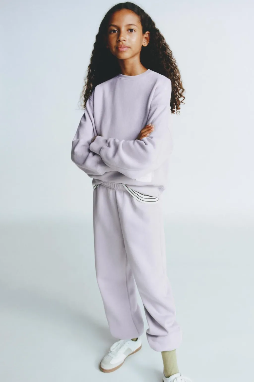 Niños ZARA 6 - 14 Años·Sudaderas|6 - 14 Años·Pantalones<CONJUNTO SUDADERA Y JOGGERS ETIQUETA