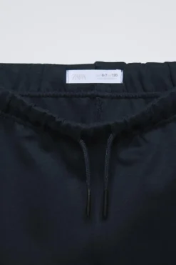 Niños ZARA 6 - 14 Años·Sudaderas|6 - 14 Años·Pantalones<CONJUNTO SUDADERA Y JOGGER TEXTO BORDADO