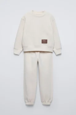 Niños ZARA 6 - 14 Años·Sudaderas|6 - 14 Años·Pantalones<CONJUNTO SUDADERA Y JOGGER ETIQUETA
