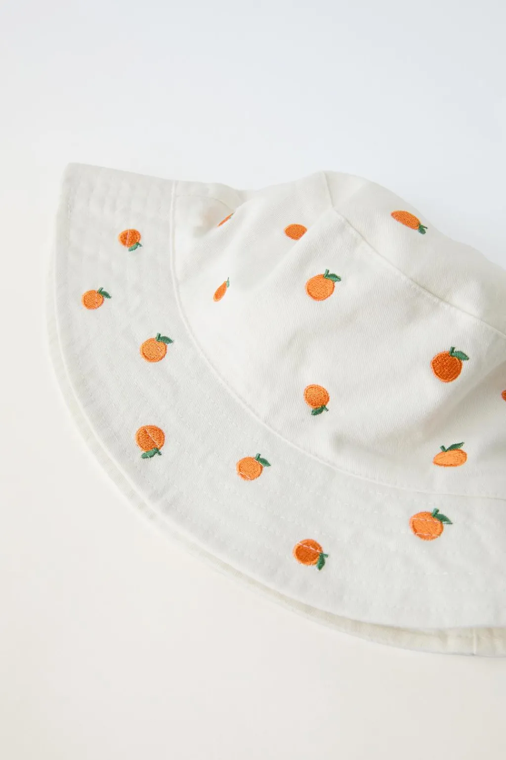 Niños ZARA 1½ - 6 Años·Accesorios|6 - 14 Años·Accesorios<GORRO BOB BORDADOS FRUTAS