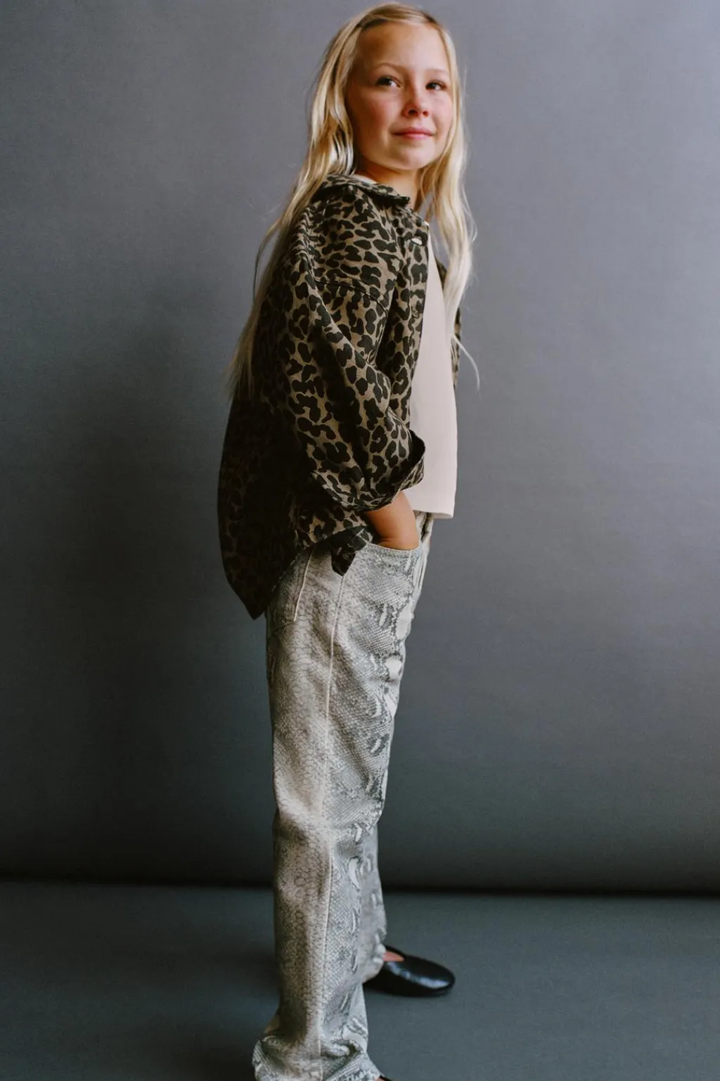 Niños ZARA 6 - 14 Años·Pantalones|6 - 14 Años·Jeans<JEANS STRAIGHT SNAKE PRINT
