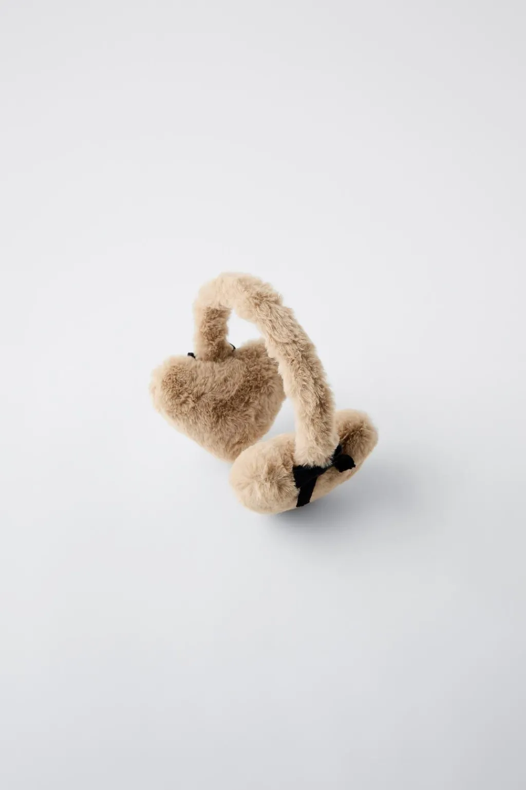 Niños ZARA 1½ - 6 Años·Accesorios|6 - 14 Años·Accesorios<OREJERAS EFECTO PELO CORAZÓN LACITOS