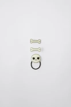 Niños ZARA 1½ - 6 Años·Accesorios|6 - 14 Años·Accesorios<PACK COLETERO CALAVERA Y PINZAS HUESOS GLOW IN THE DARK
