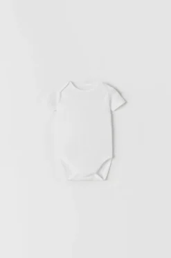 Niños ZARA 1½ - 6 Años·Ropa Interior / Calcetines|1½ - 6 Años·Ropa Interior / Calcetines<PACK TRES BODIES CUELLO REDONDO MANGA CORTA