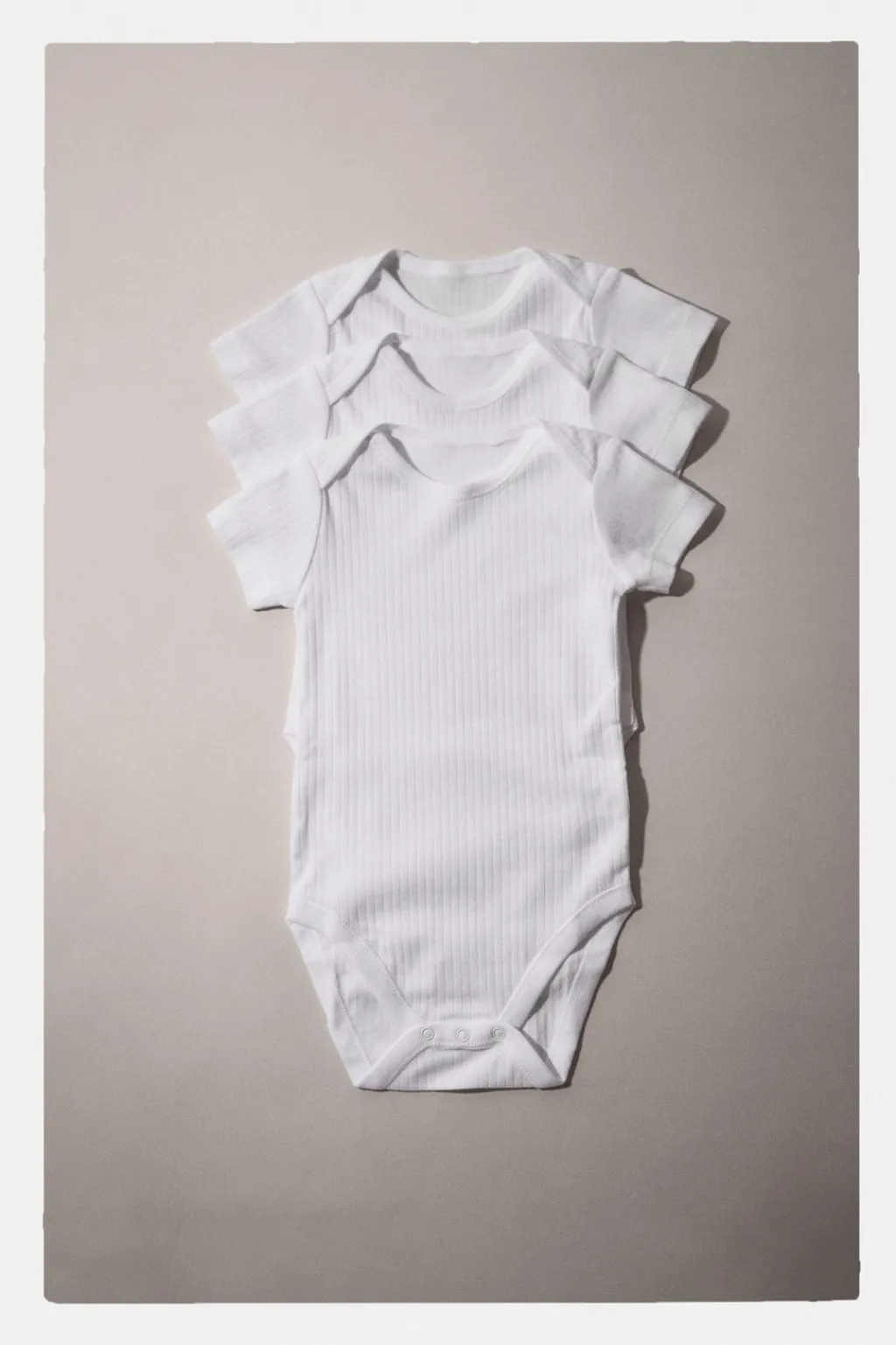 Niños ZARA 1½ - 6 Años·Ropa Interior / Calcetines|1½ - 6 Años·Ropa Interior / Calcetines<PACK TRES BODIES CUELLO REDONDO MANGA CORTA