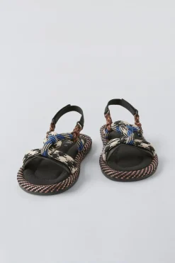 Niños ZARA 1½ - 6 Años·Zapatos|1½ - 6 Años·Zapatos<SANDALIA CUERDAS