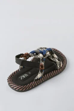 Niños ZARA 1½ - 6 Años·Zapatos|1½ - 6 Años·Zapatos<SANDALIA CUERDAS