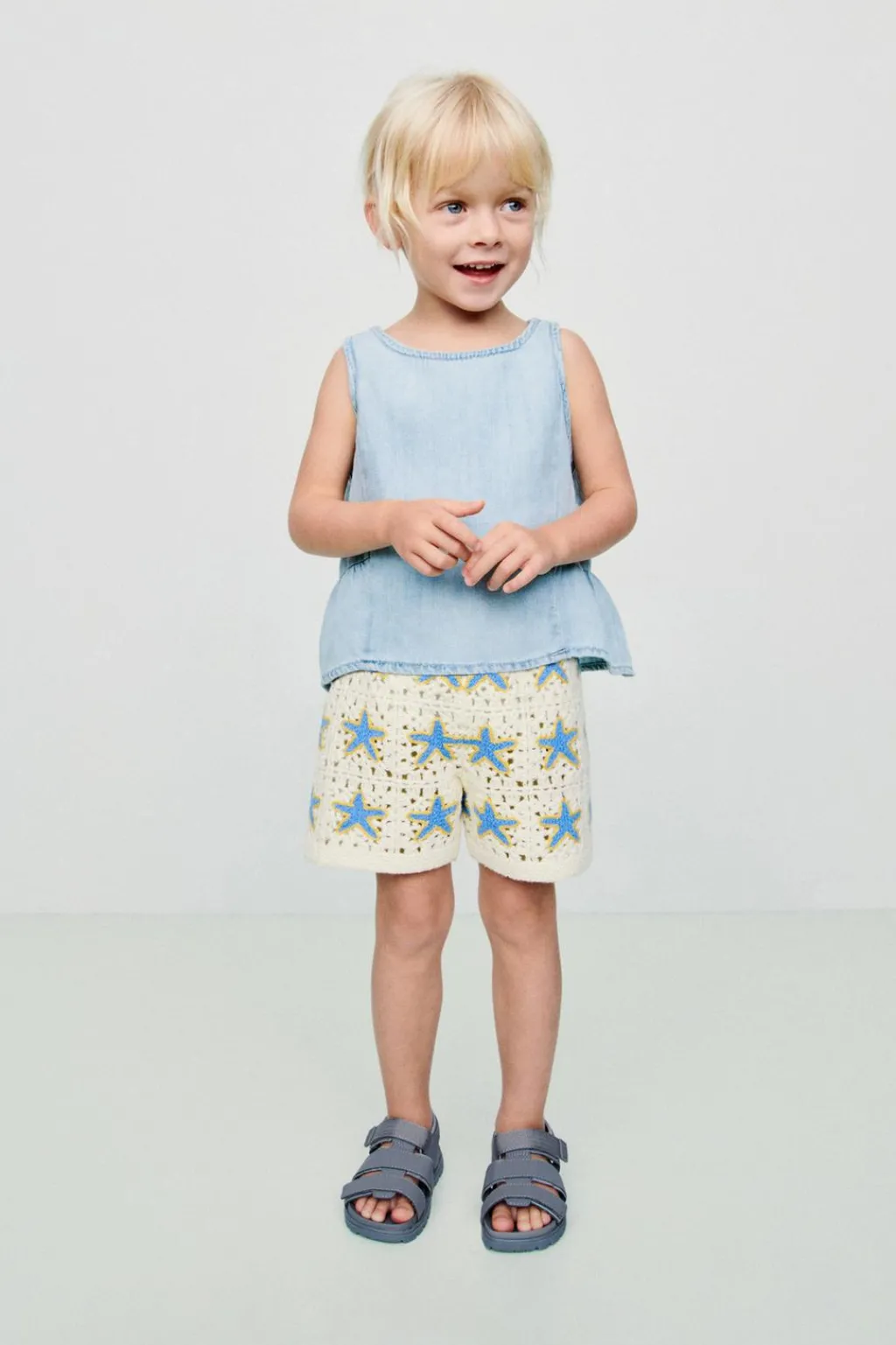 Niños ZARA 1½ - 6 Años·Zapatos|1½ - 6 Años·Zapatos<SANDALIA ENGOMADA