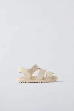 Niños ZARA 1½ - 6 Años·Zapatos|1½ - 6 Años·Zapatos<SANDALIA ENGOMADA