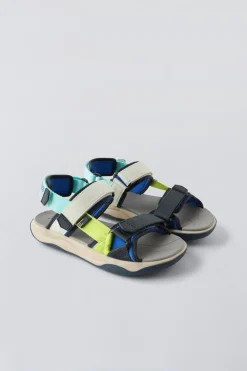 Niños ZARA 6 - 14 Años·Zapatos|6 - 14 Años·Zapatos<SANDALIA TÉCNICA TIRAS