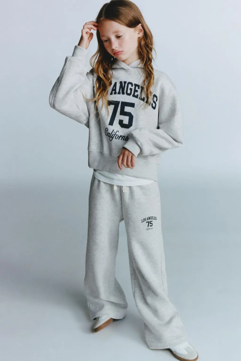 Niños ZARA 6 - 14 Años·Sudaderas|6 - 14 Años·Deporte / Jogging<SUDADERA TEXTO CROP FIT