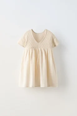 Niños ZARA 1½ - 6 Años·Vestidos / Petos|6 - 18 Meses·Vestidos / Monos<VESTIDO PUNTO COMBINADO TEXTURA