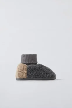 Niños ZARA 1½ - 6 Años·Zapatos|1½ - 6 Años·Zapatos<ZAPATILLA DE CASA CALCETÍN