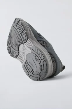 Niños ZARA 1½ - 6 Años·Zapatos<ZAPATILLA DEPORTIVA ENGOMADA