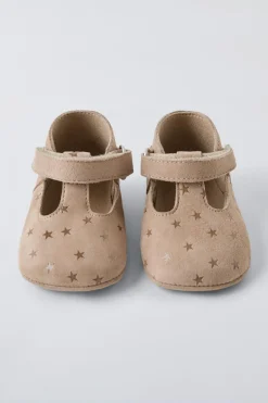 Niños ZARA 0 - 6 Meses·Patucos<ZAPATO ESTRELLAS PIEL